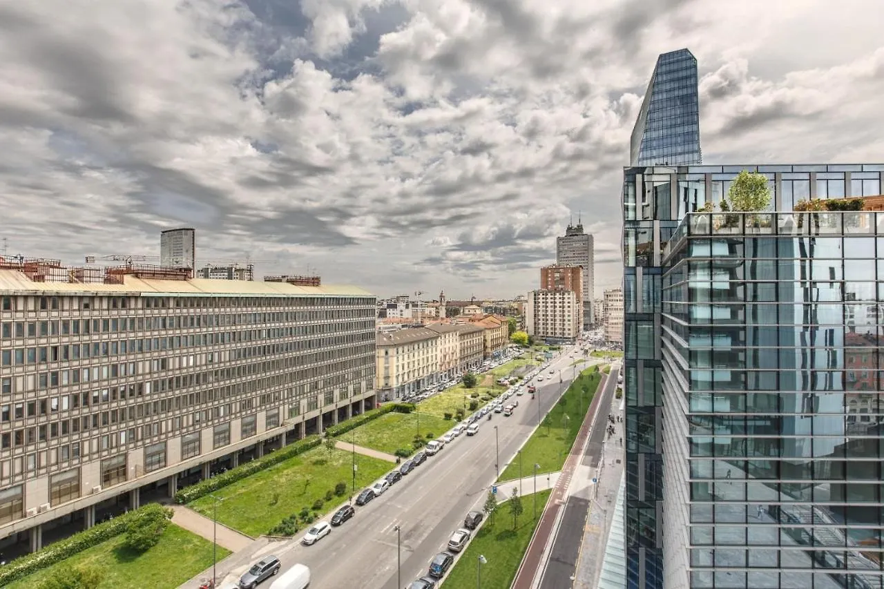 Stylish Elegant Apartment In Torre Solaria With Exclusive Milan'S View Italy